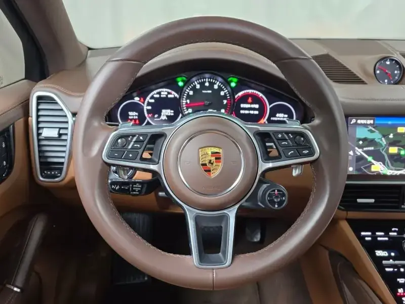 2023 Porsche Cayenne с пробегом 55 135 км