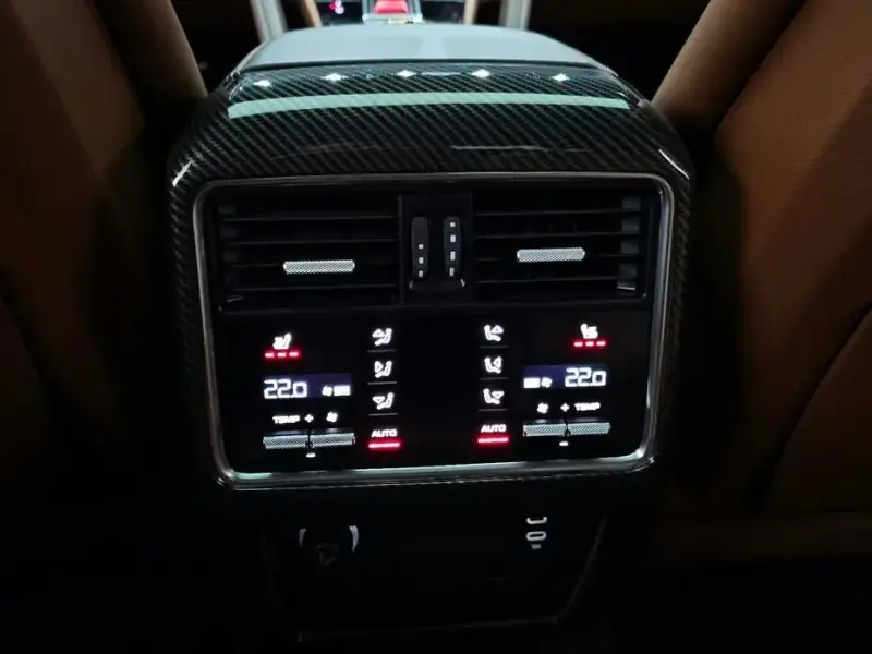2022 Porsche Cayenne с пробегом 46 164 км