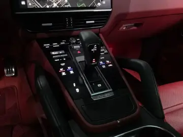2023 Porsche Cayenne с пробегом 32 072 км
