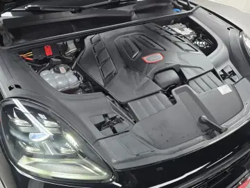 2023 Porsche Cayenne с пробегом 56 552 км