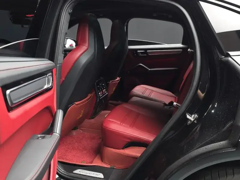 2023 Porsche Cayenne с пробегом 32 072 км