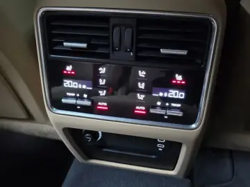 2023 Porsche Cayenne с пробегом 56 552 км