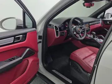 2023 Porsche Cayenne с пробегом 11 480 км