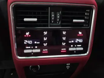 2023 Porsche Cayenne с пробегом 11 480 км