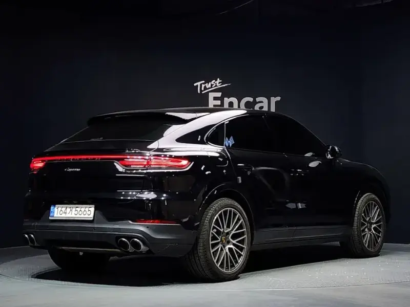 2023 Porsche Cayenne с пробегом 9 361 км