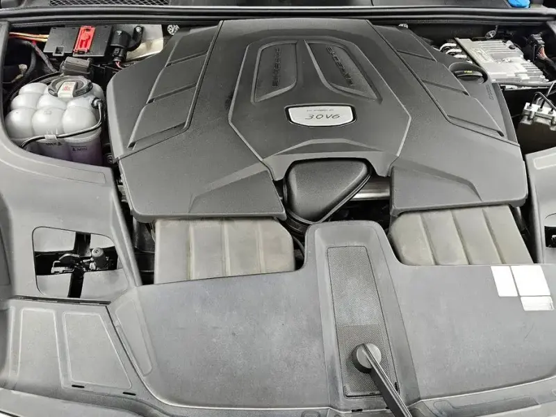 2023 Porsche Cayenne с пробегом 9 361 км