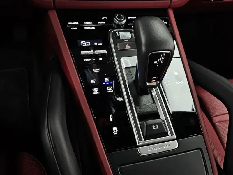 2023 Porsche Cayenne с пробегом 9 361 км