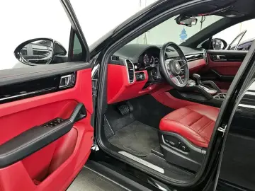 2023 Porsche Cayenne с пробегом 9 361 км