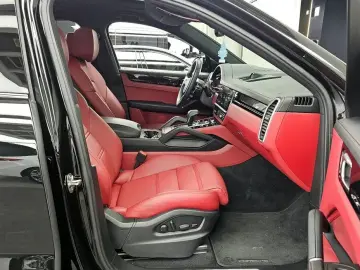 2023 Porsche Cayenne с пробегом 9 361 км