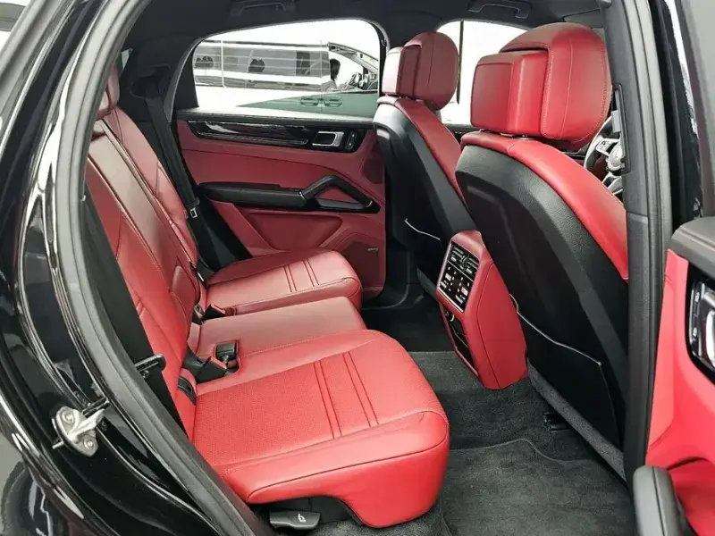 2023 Porsche Cayenne с пробегом 9 361 км