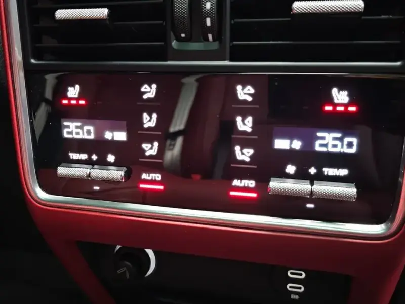 2023 Porsche Cayenne с пробегом 37 466 км