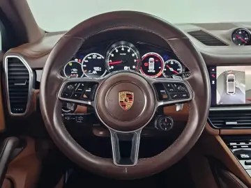 2022 Porsche Cayenne с пробегом 20 737 км