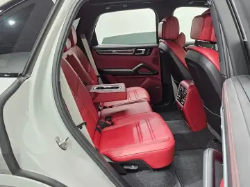 2023 Porsche Cayenne с пробегом 41 037 км