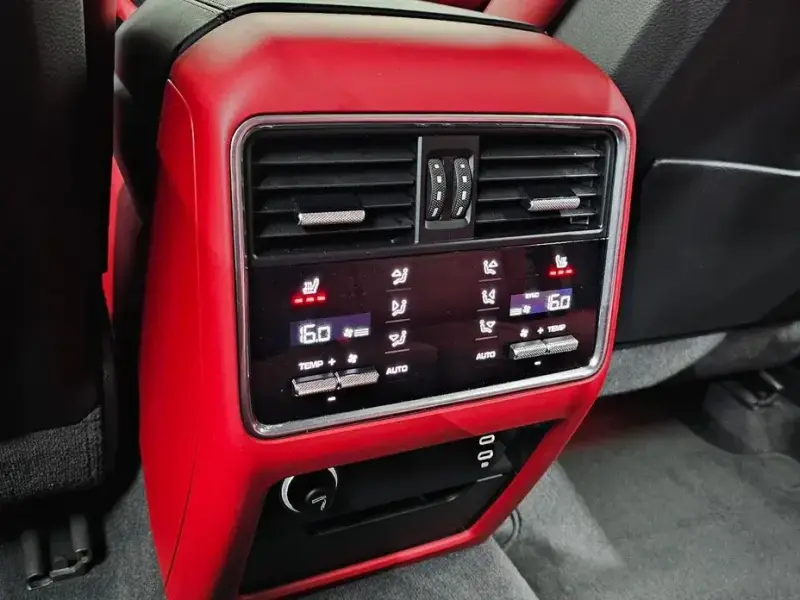 2023 Porsche Cayenne с пробегом 41 037 км