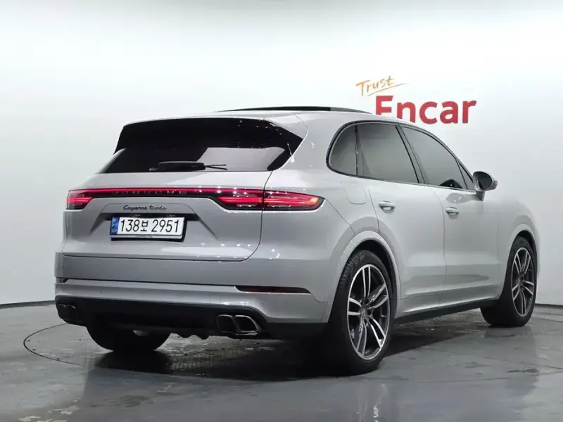 2022 Porsche Cayenne с пробегом 52 124 км