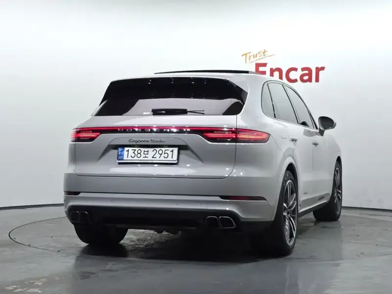 2022 Porsche Cayenne с пробегом 52 124 км