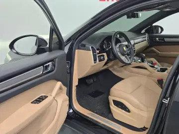 2022 Porsche Cayenne с пробегом 17 081 км