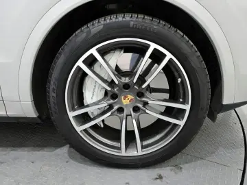 2022 Porsche Cayenne с пробегом 52 124 км