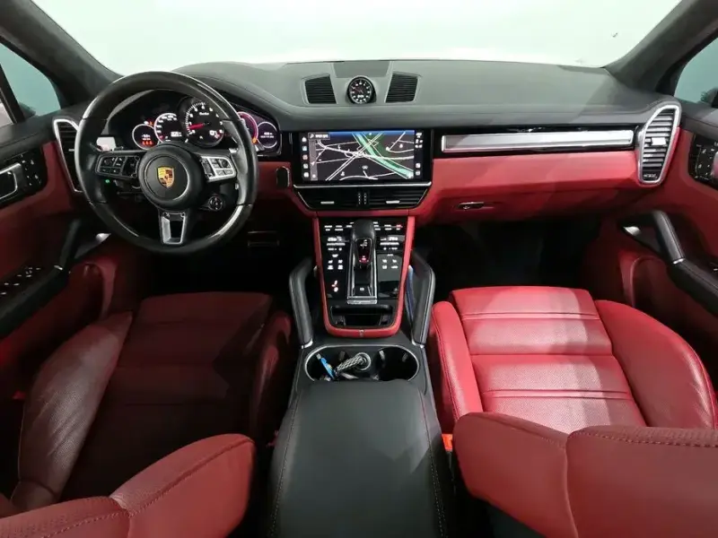 2022 Porsche Cayenne с пробегом 52 124 км