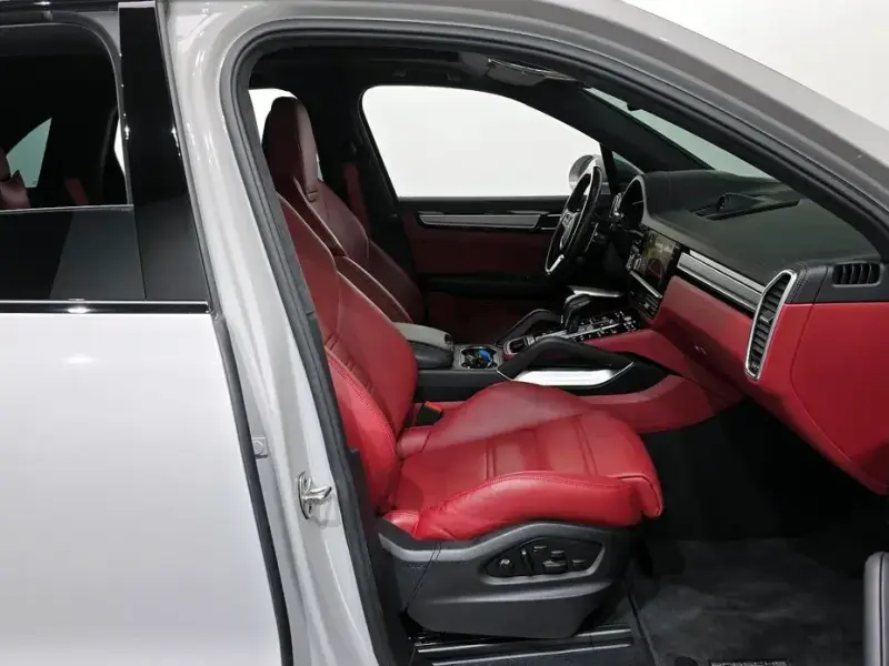 2022 Porsche Cayenne с пробегом 52 124 км