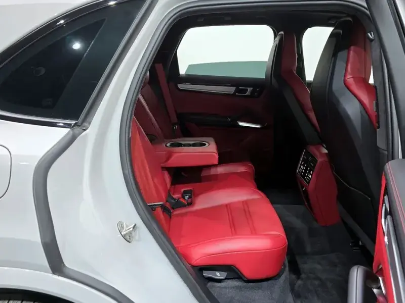 2022 Porsche Cayenne с пробегом 52 124 км