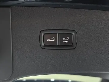2022 Porsche Cayenne с пробегом 17 081 км