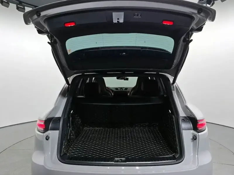2022 Porsche Cayenne с пробегом 52 124 км