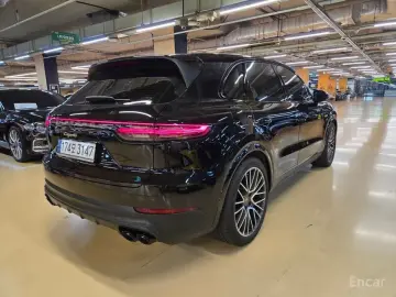 2022 Porsche Cayenne с пробегом 23 900 км
