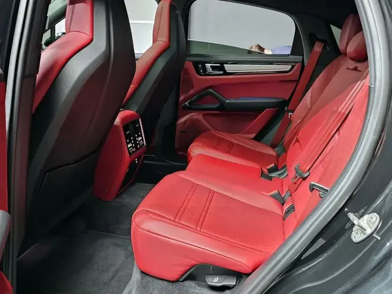 2023 Porsche Cayenne с пробегом 35 964 км