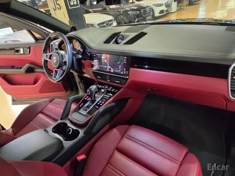 2022 Porsche Cayenne с пробегом 23 900 км