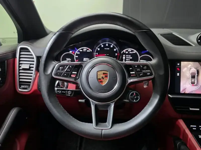 2023 Porsche Cayenne с пробегом 37 717 км