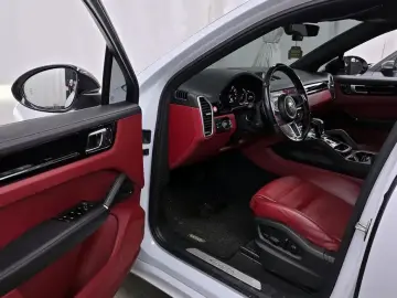 2022 Porsche Cayenne с пробегом 43 237 км