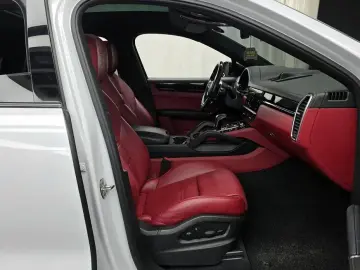 2022 Porsche Cayenne с пробегом 43 237 км