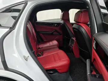 2022 Porsche Cayenne с пробегом 43 237 км