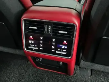 2022 Porsche Cayenne с пробегом 43 237 км