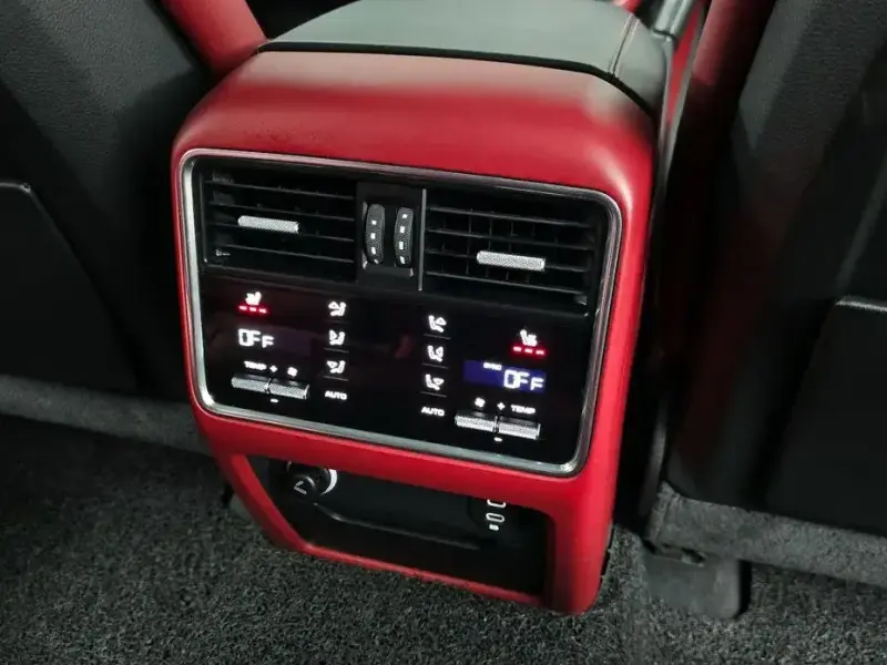 2022 Porsche Cayenne с пробегом 43 237 км