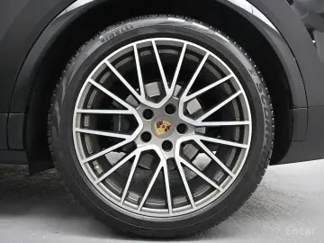 2023 Porsche Cayenne с пробегом 36 988 км