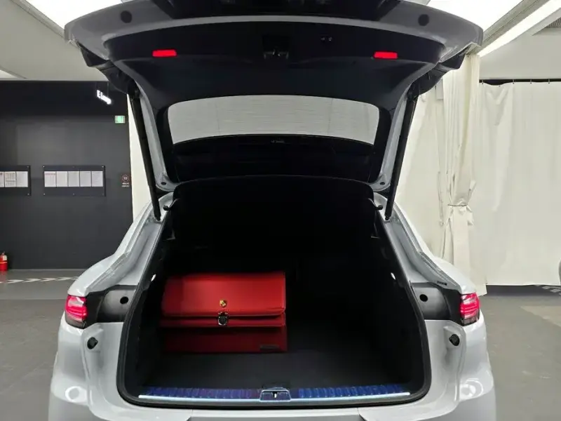 2022 Porsche Cayenne с пробегом 43 237 км
