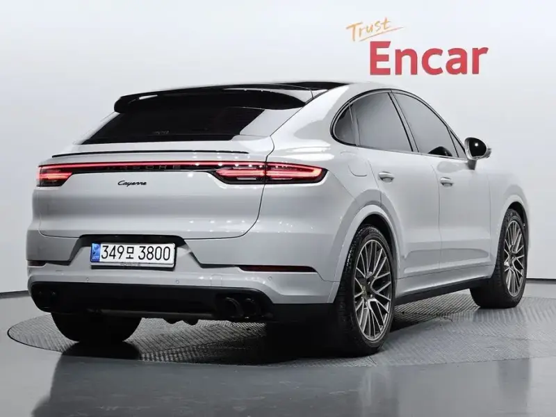 2022 Porsche Cayenne с пробегом 45 952 км