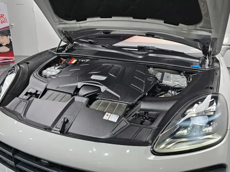 2022 Porsche Cayenne с пробегом 45 952 км