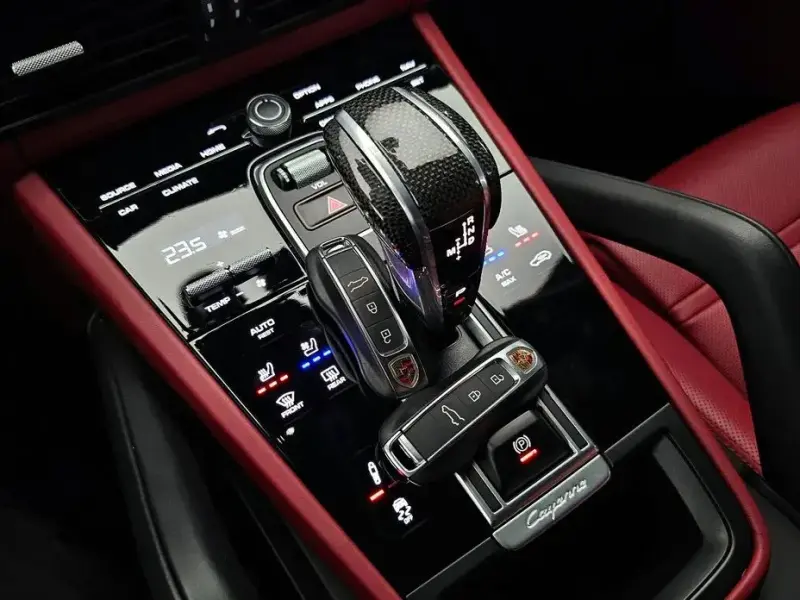 2022 Porsche Cayenne с пробегом 45 952 км