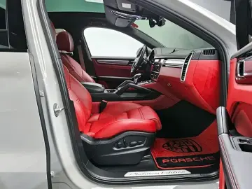 2022 Porsche Cayenne с пробегом 45 952 км