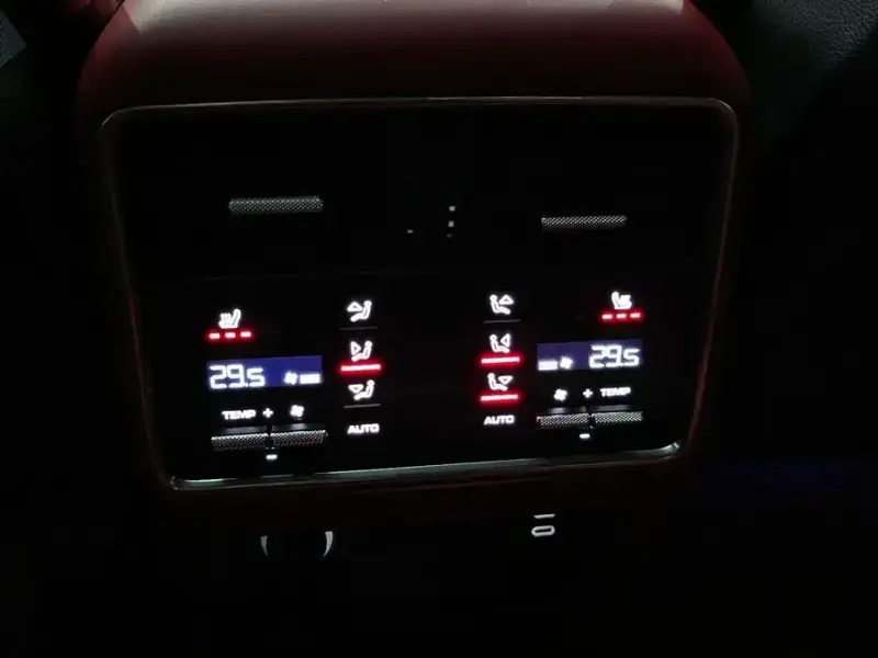 2022 Porsche Cayenne с пробегом 45 952 км