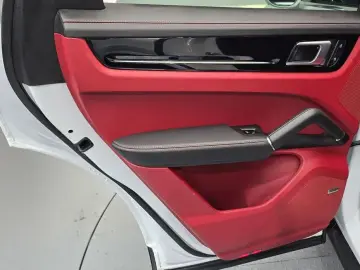2022 Porsche Cayenne с пробегом 18 869 км