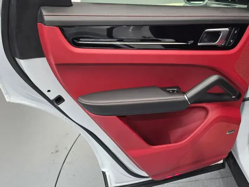 2022 Porsche Cayenne с пробегом 18 869 км