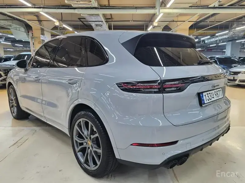 2023 Porsche Cayenne с пробегом 45 600 км