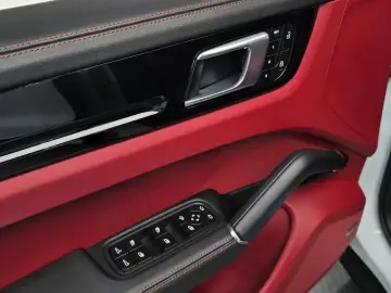 2022 Porsche Cayenne с пробегом 18 869 км