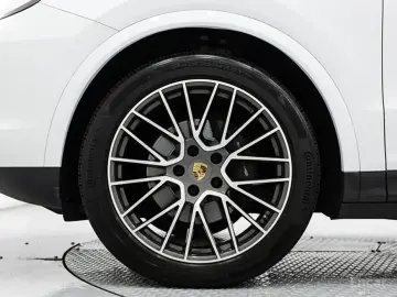 2023 Porsche Cayenne с пробегом 48 430 км