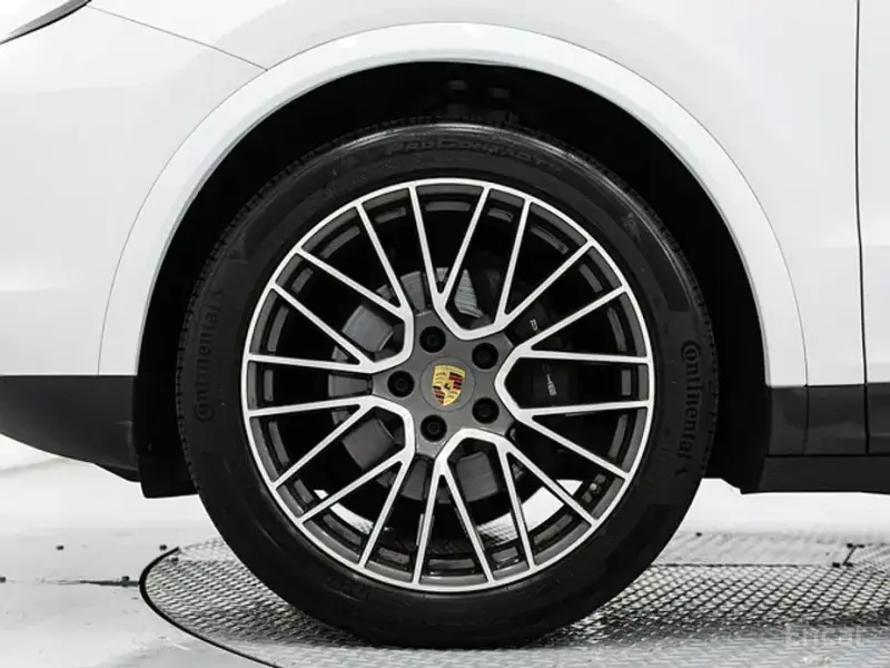 2023 Porsche Cayenne с пробегом 48 430 км