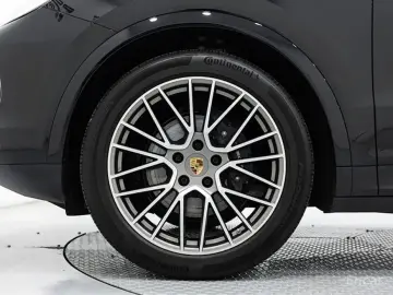 2023 Porsche Cayenne с пробегом 28 560 км
